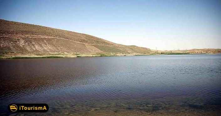بزنگان یک دریاچه طبیعی در روستایی بزنگان