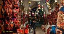 بازار وکیل در مرکز شهر شیراز قرار گرفته است